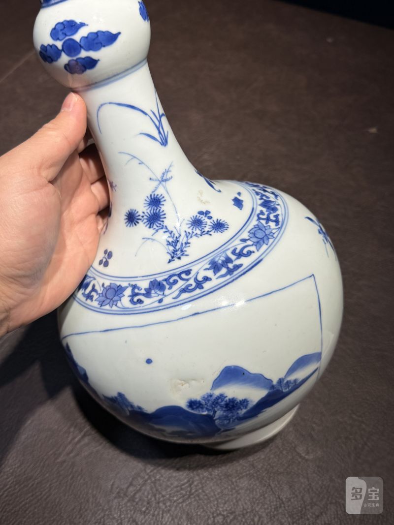 明崇祯 青花开光山水图长颈瓶 - 图12